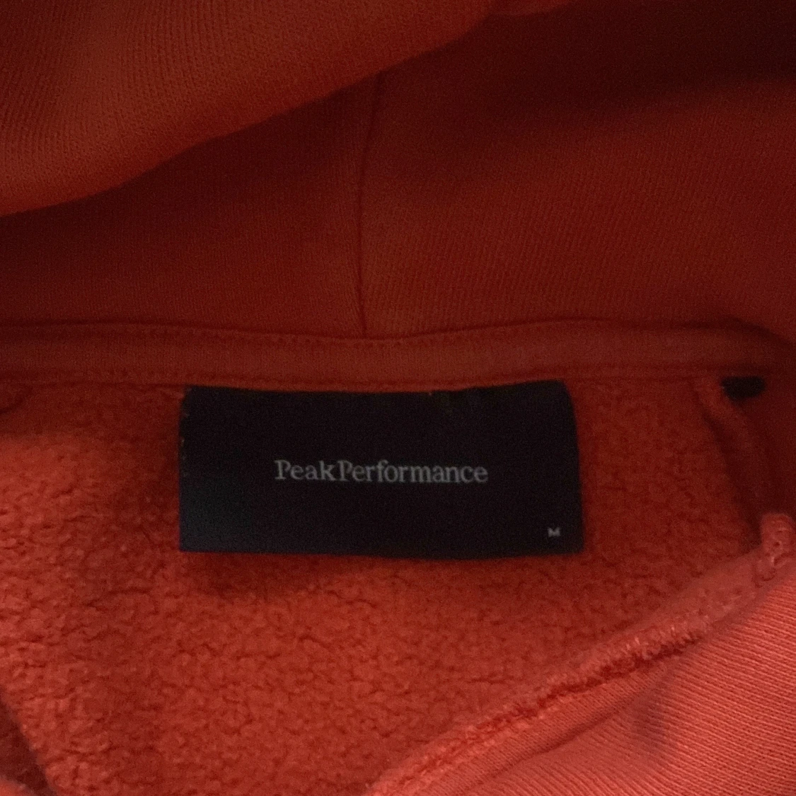 Orange hoodie från Peak Performance - 2