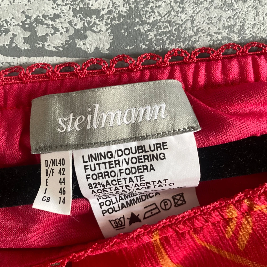 Röd mönstrad långkjol från Steilmann - 2