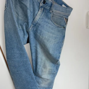  Replay jeans  - Riktigt fina Replay jeans, slimfit, passar dig som är 160-165cm, pris kan diskuteras!