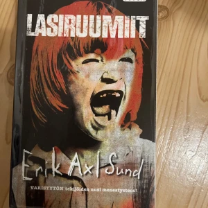 Erik Axl Sund Lasiruumiit - Erik Axl Sundin Lasiruumiit kirja. Kerran luettu. Päällystetty, muutama ilmakupla, eivät haittaa lukemista. Eläintalous MMM, lisätietoja saa kysymällä Katsothan myös muut ilmoitukseni Mikäli hinta ei miellytä tarjoa rohkeasti