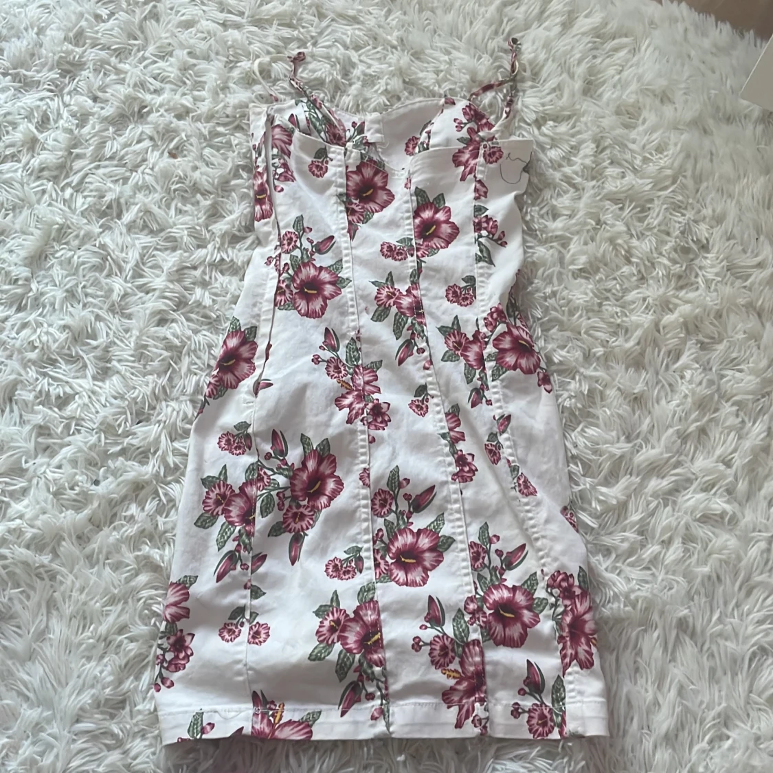 Vit blommig kortklänning H&M Divided - 1