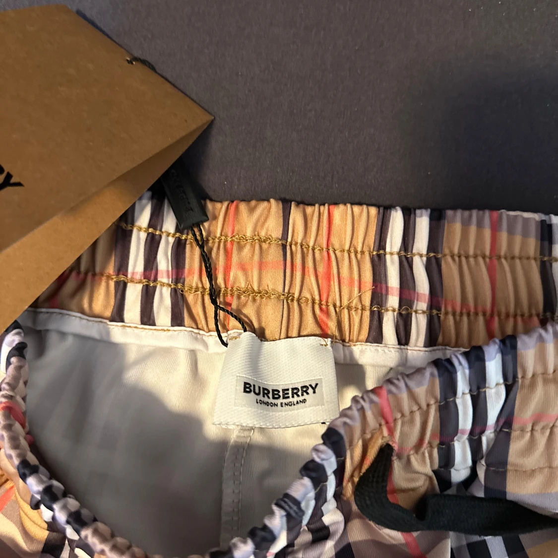  Burberry shorts  - 1