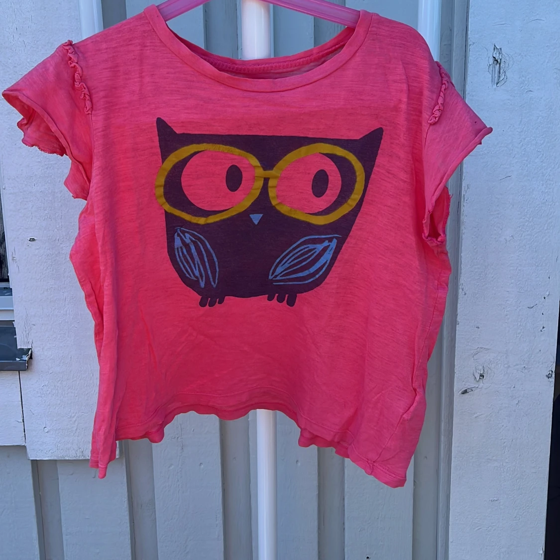 Rosa t-shirt med uggletryck