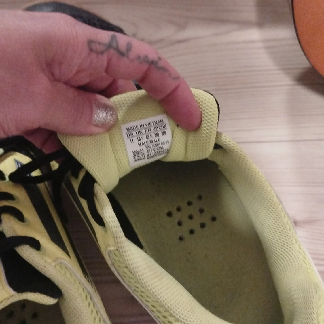 Adidas sneakers svart/gul strl 45 - 3