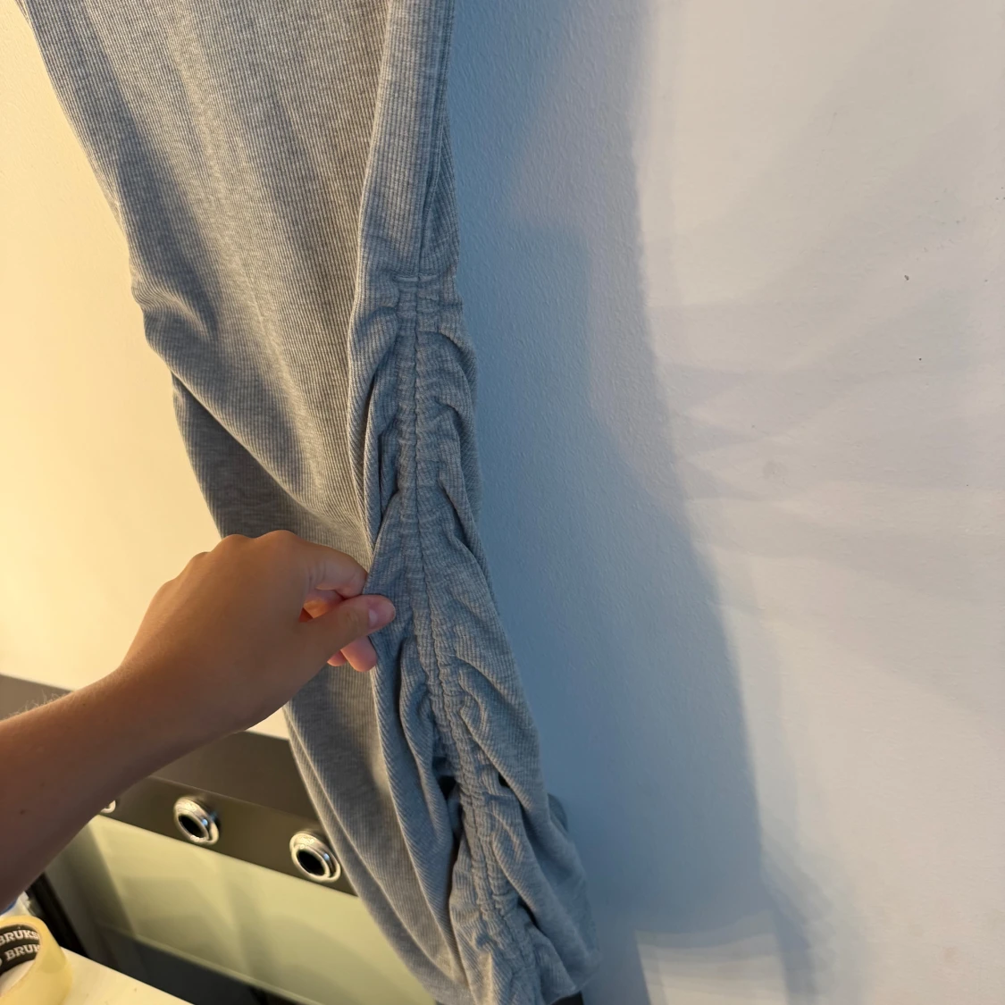 Grå ribbad kortklänning S - 3