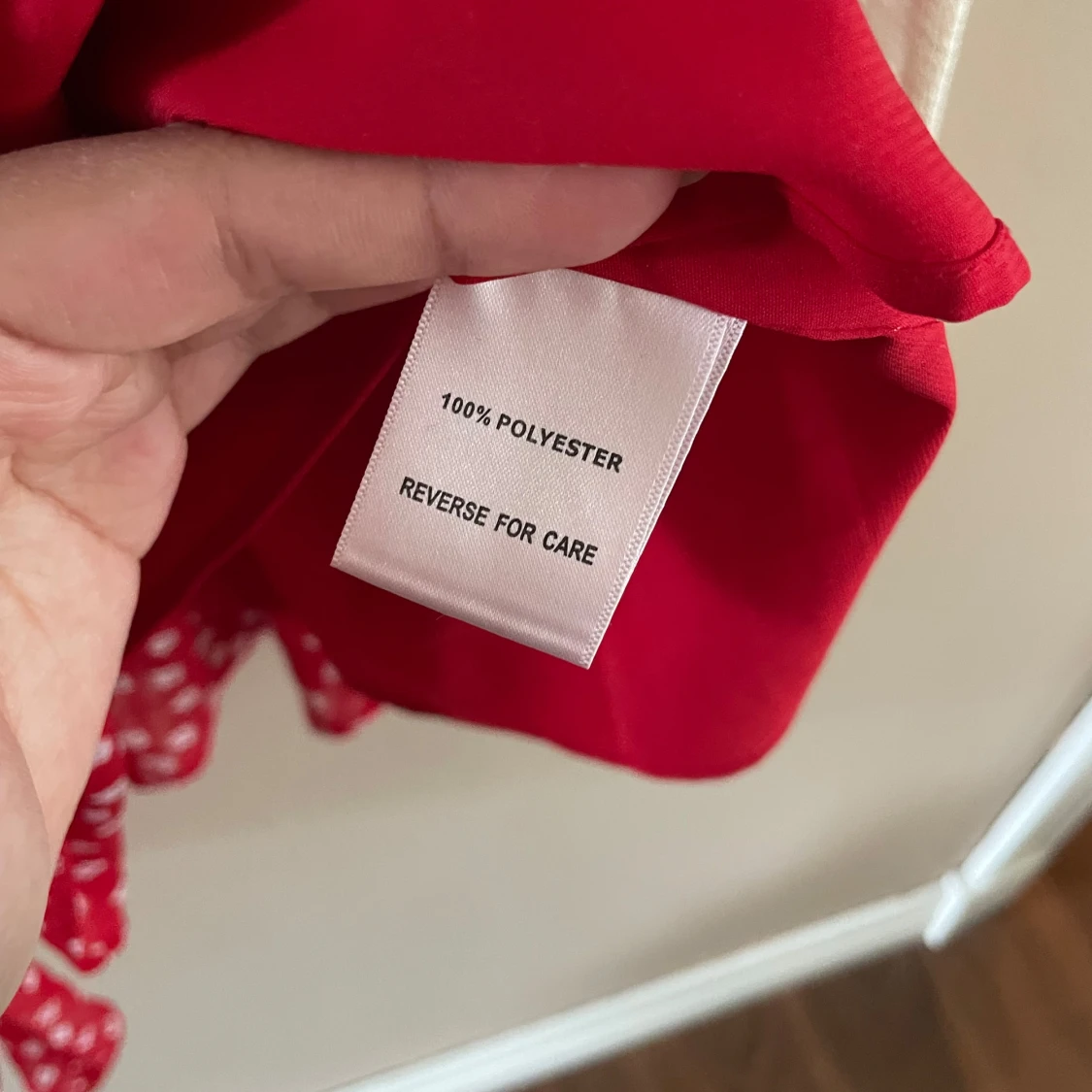 Röd blommig kortklänning från Adoore - 2