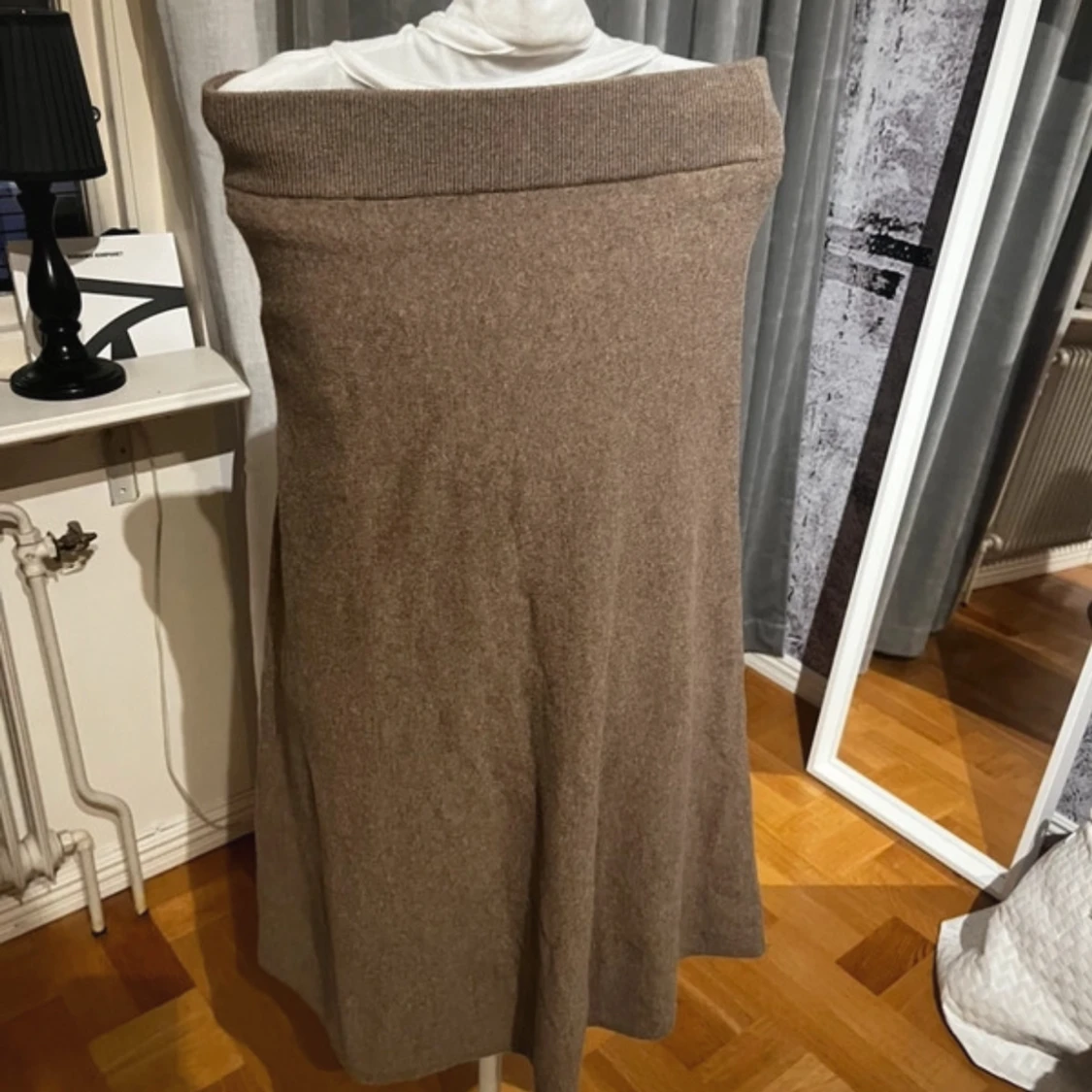 Beige långkjol i lammull från Gant - 1