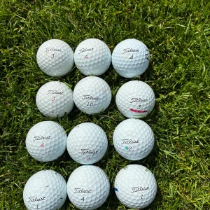 Golfbollar  - Säljer 12 st Titleist bollar i modellerna 7 ProV1 och 5 ProVx.                                                                                      -Redo att fraktas 