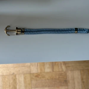 Paul hewitt armband  - Ljusblått paul hewitt armband🔥, längden är 20cm så man behöver relativt smala handleder för att den ska gå på👍nypris 600 kr mitt pris 349kr, skriv vid minsta lilla fundering så löser vi något🙏