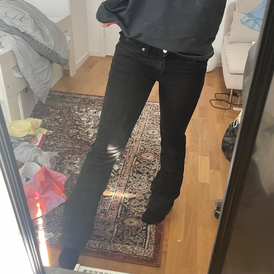 Svarta bootcut jeans