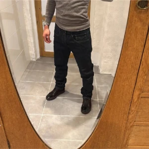 Replay jeans  - Ett par snygga jeans från Replay i storlek W33 L34 i modellen Anbbas 