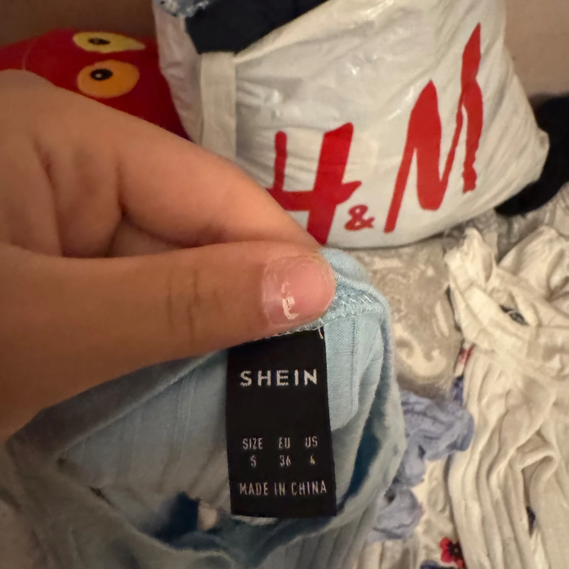 2 ribbade toppar från SHEIN, S - 1