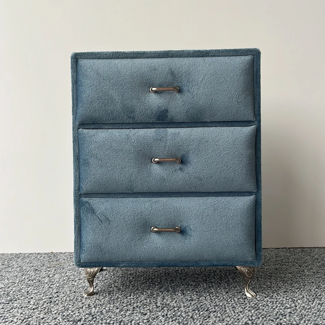 Blå smyckesförvaring i sammet