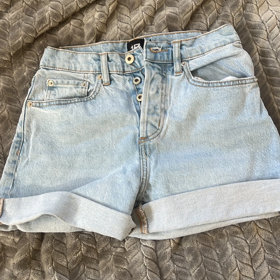 Ljusblå jeansshorts från 157, XS