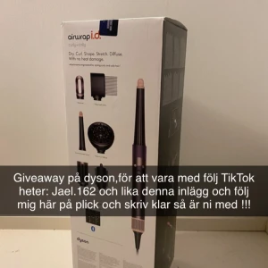 Dyson Airwrap i.d. - Ni står dock för frakten                                                        Lottat ut vinnare 1agusti.                                             Följ mitt andra konto: Ja4el på plock för en extra lott på tävlingen ❤️❤️💕💕💕