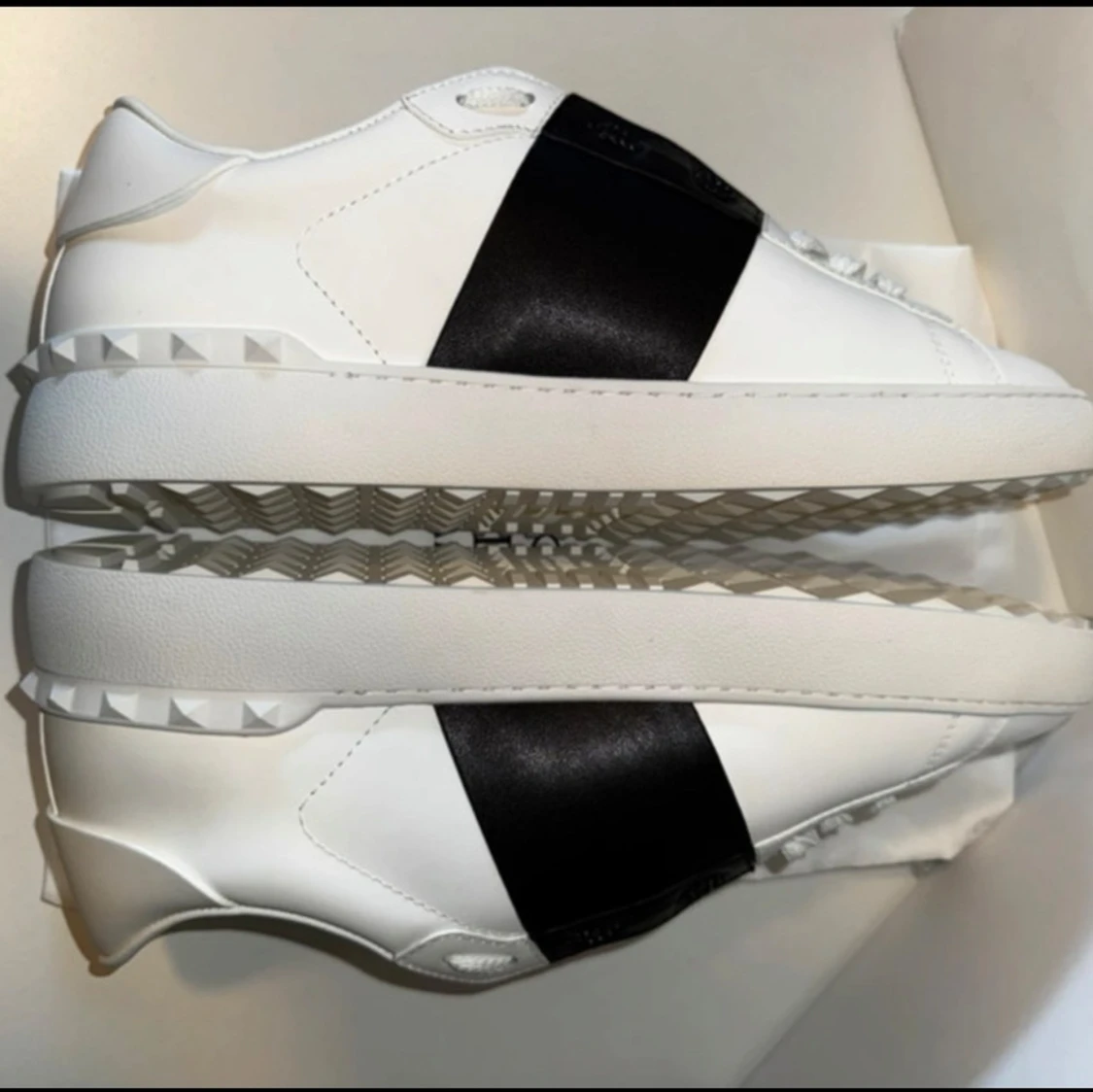 Valentino Garavani calfskin open sneaker - 3