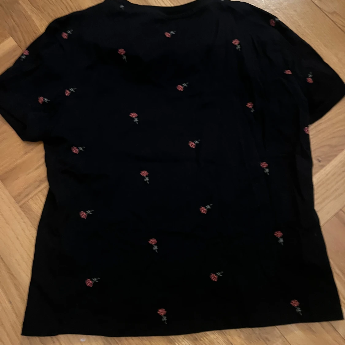 Svart blommig topp - 2