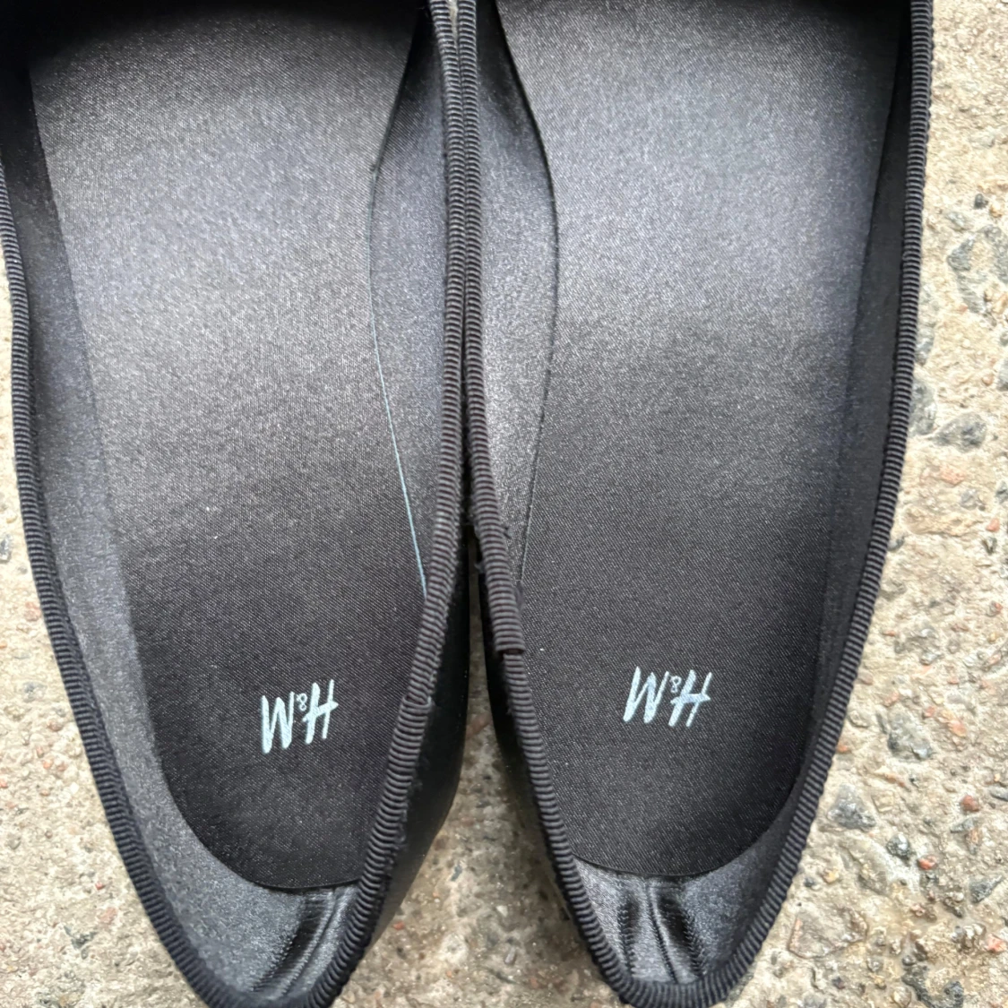 Svarta ballerinaskor från H&M - 1