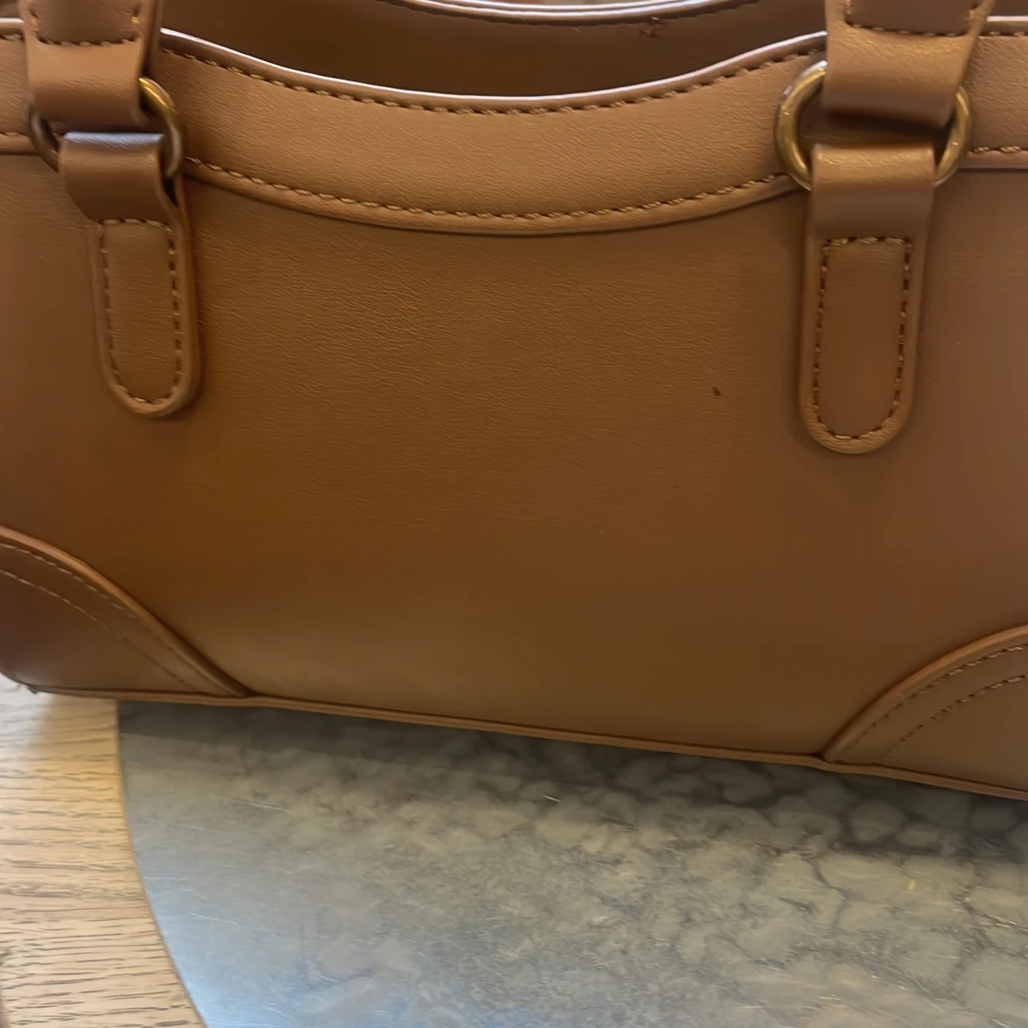 Brun handväska från Gina Tricot - 1