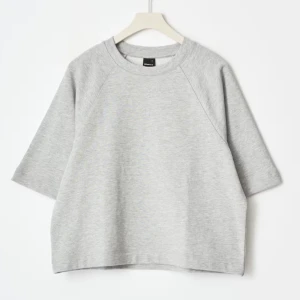 Grå terry tee T-shirt  - Grå terry tee T-shirt från Gina, aldrig använd !  Nypris är 279 kr ❣️