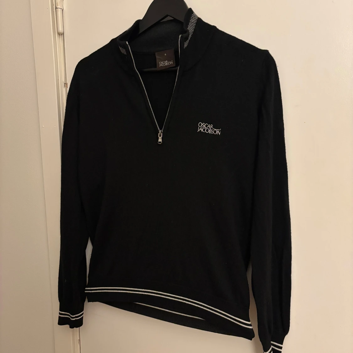 Oscar Jacobson half zip