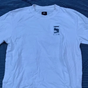 Edwin tröja - Har bara använts en gång, så den är i nytt skick. Är en S men sitter som M. Eftersom jag inte har användning för den längre, hoppas jag att den kan få ett nytt hem där den kommer till användning. 