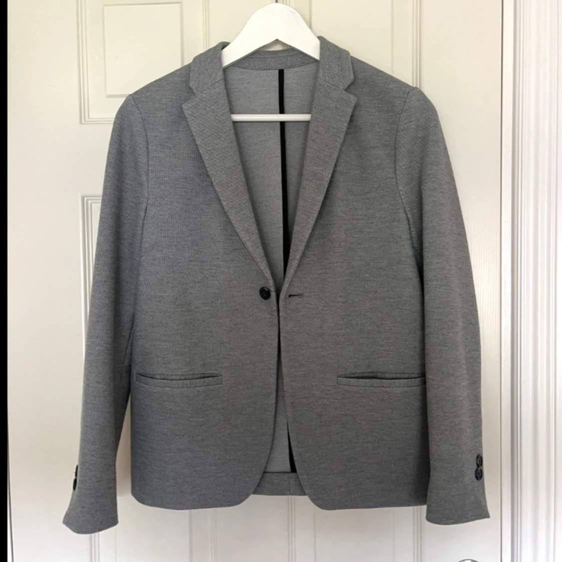 Grå stilren kavaj - 4