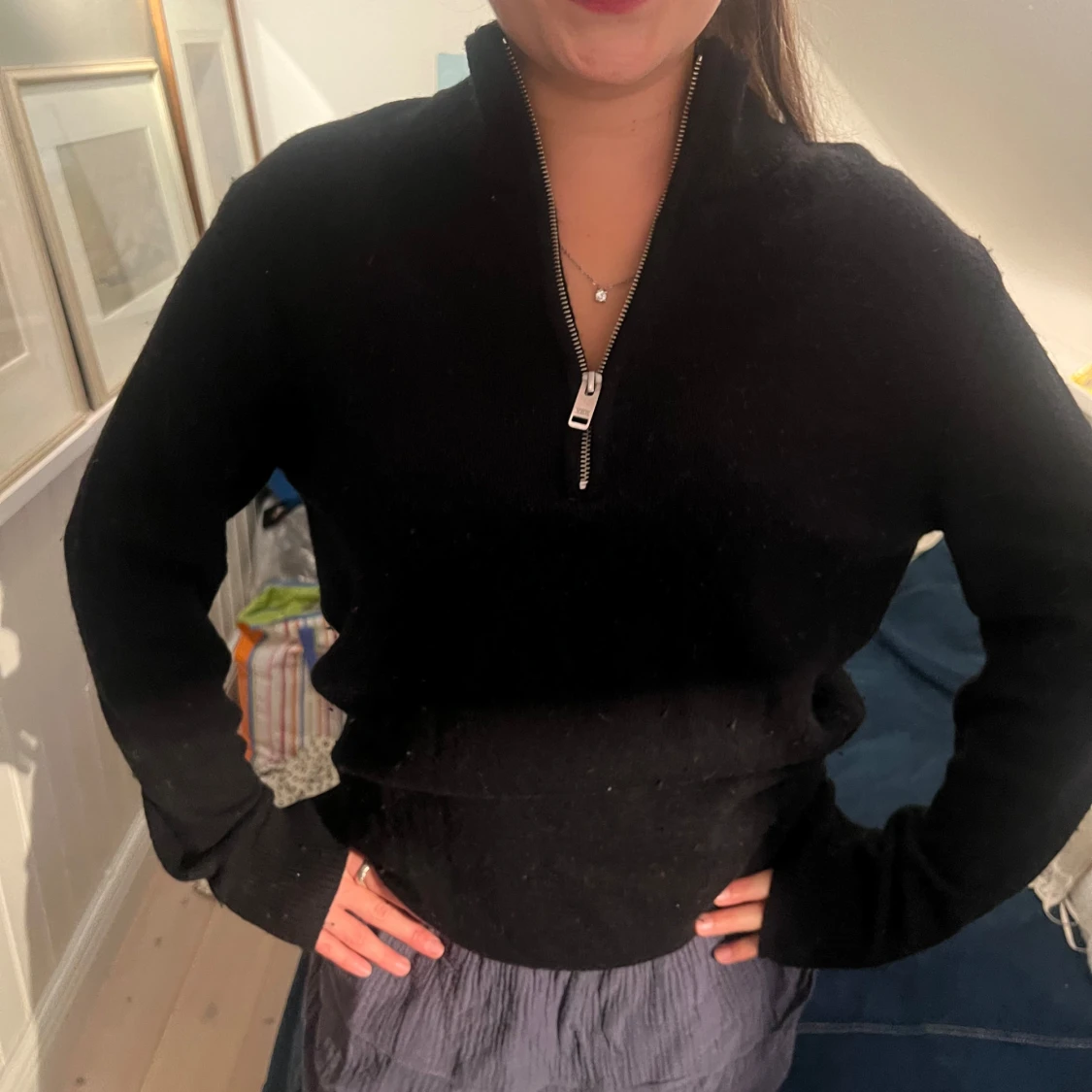 Svart stickad tröja med half zip - 2