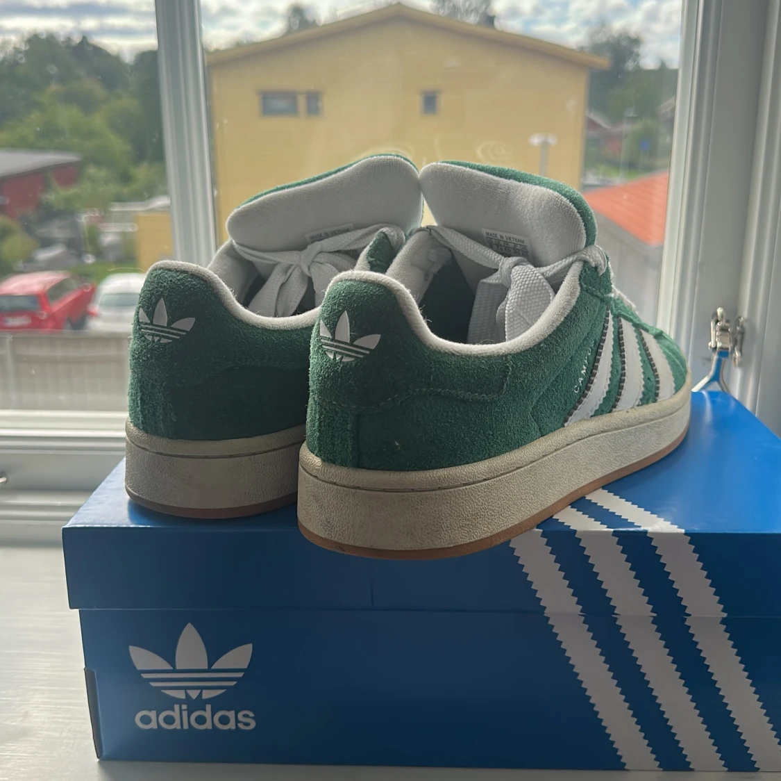 Adidas Campus gröna sneakers strl 41,5 - 2