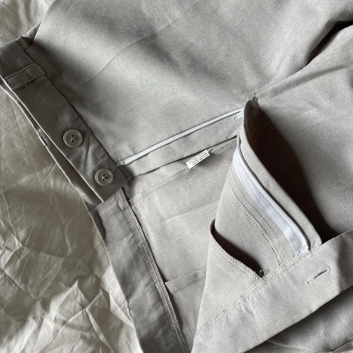 Grå kostymbyxor med bootcut - 1