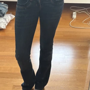 LTB jeans  - Ltb jeans i modellen valerie. Inga tecken på användning.  Storlek W25 L34❣️ Pris går att diskutera!! 