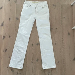 Vita jeans - Snygga jeans
