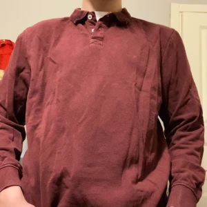 Långärmad piké/ Rugbytröja - Skick 9/10🔥 Hör av er vid frågor eller fler bilder