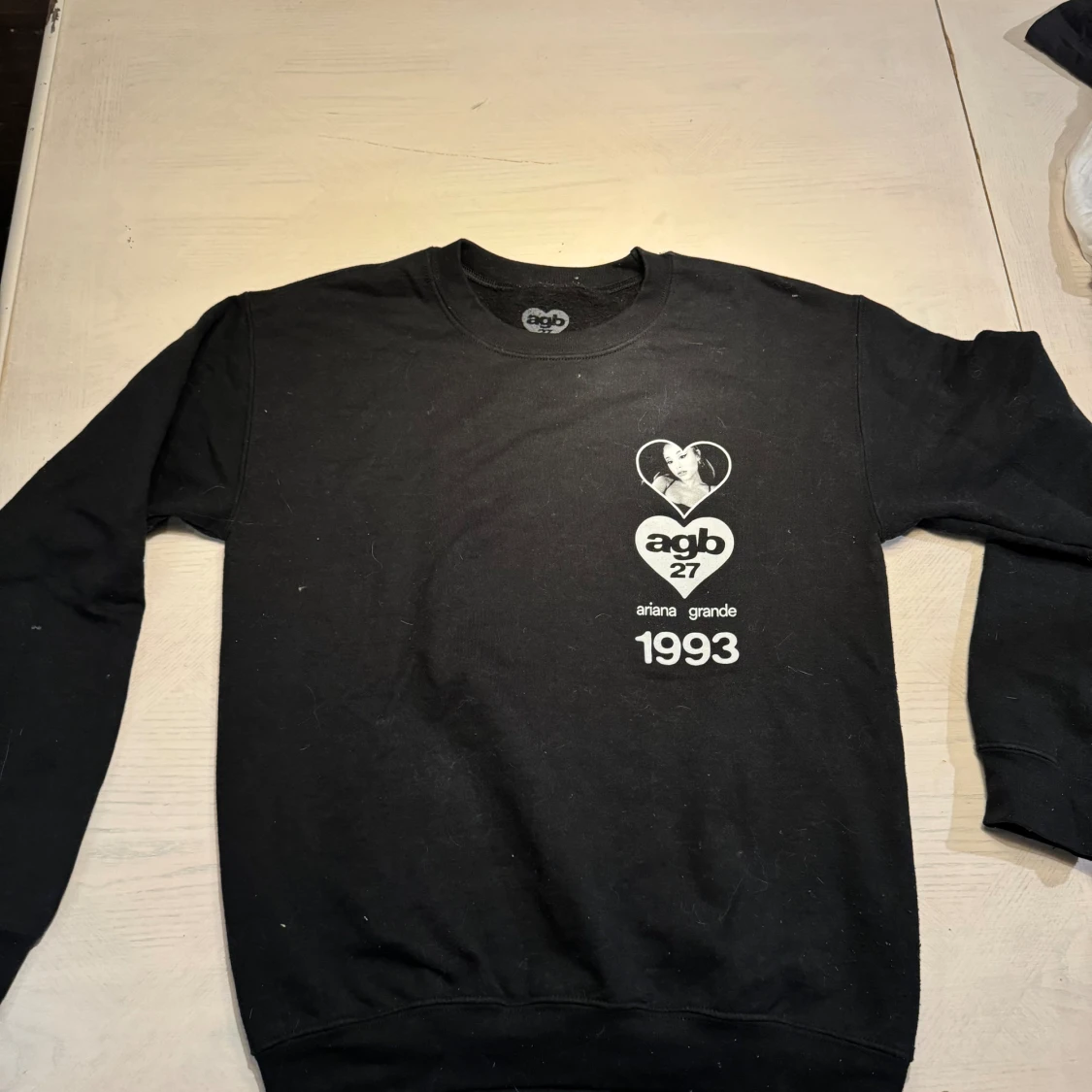 Ariana grande sweater!