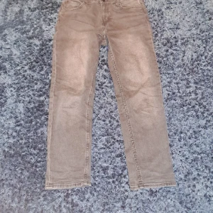 HM byxor - Gråa HM byxor 