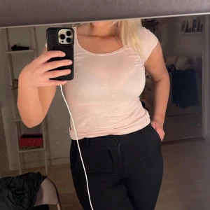 Rosa T-shirt - Använder ej💕 därav säljer jag den💕PRIS KAN ABSOLUT DISKUTERAS!!