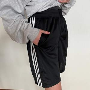 Adidas shorts aero ready.  Size: (EUR M)  Condition : good 