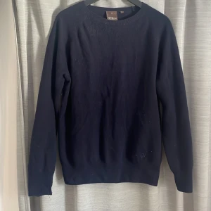 Oscar Jacobson tröja  - Fint skick  Växt ut 