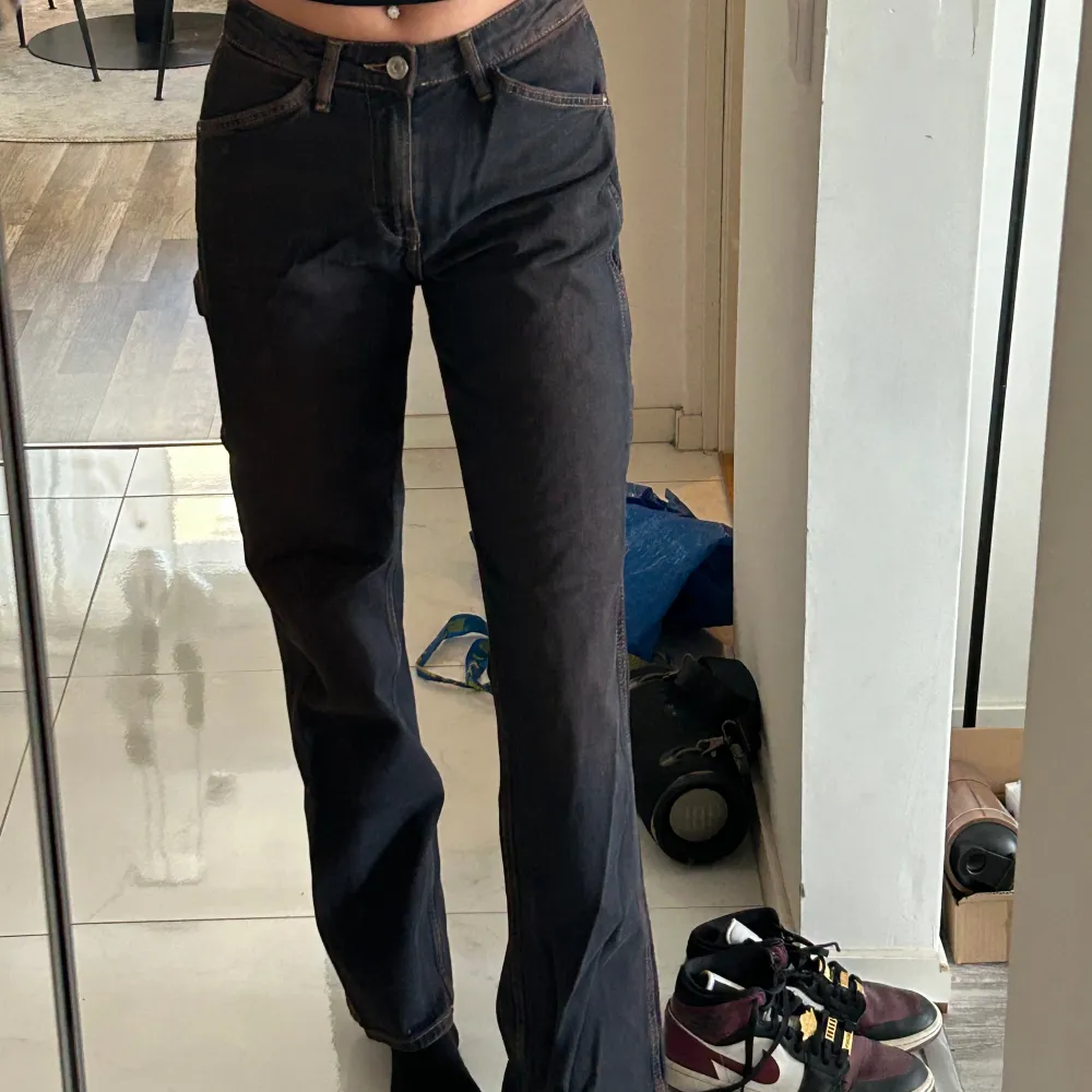 Zara jeans i storlek 36. Jeans & Byxor.