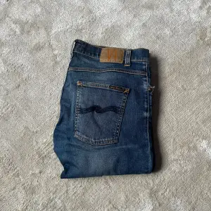 Säljer ett par inte så använda Nudie jeans. Dom har inga slitmärken eller är trasiga. Kontakta gärna mig vig frågor✅