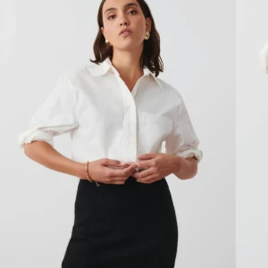 Kort kjol - Säljer denna korta kjol från Gina Tricot helt slutsåld🫶