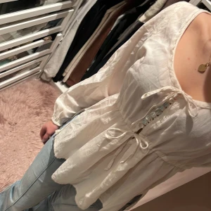 Blus  - Supersöt blus som jag tyvärr aldrig använt.💓