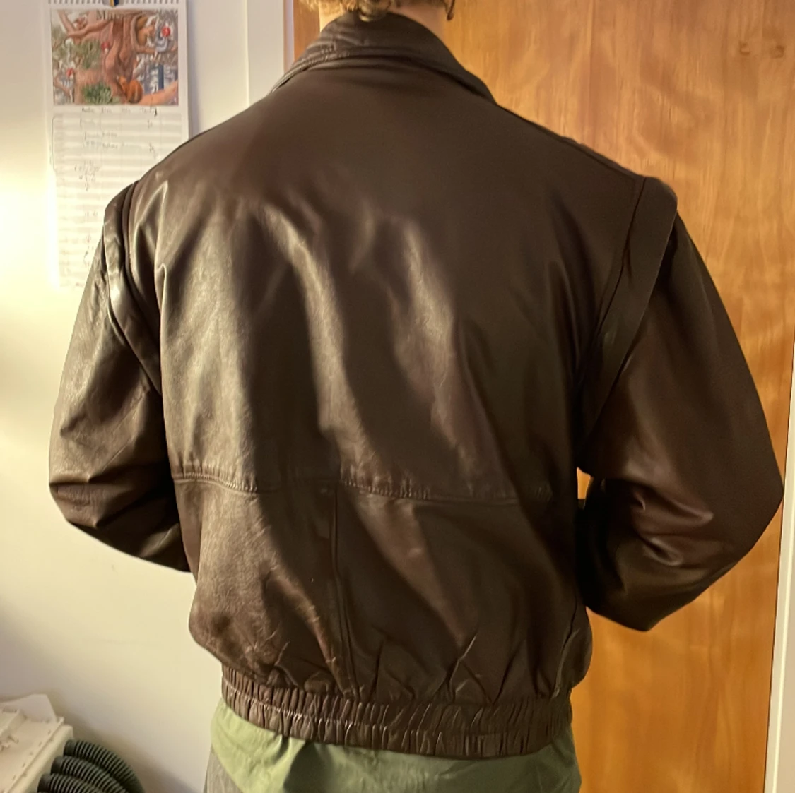 Brun skinnjacka  - 90