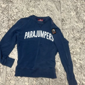 Parajumper - Parajumper tröja köpt för 1799 oanvönd fint skick och inga skador sitter jätte bra på kroppen