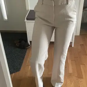 Vita kostym byxor 
