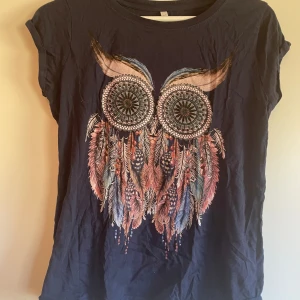 Tröja med Uggla  - Fint skick