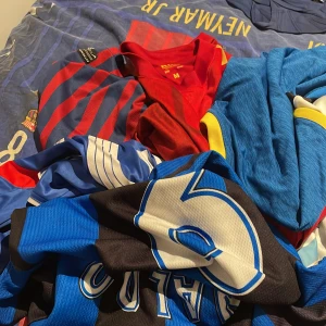 Fotbolls tröjor  - Såld 