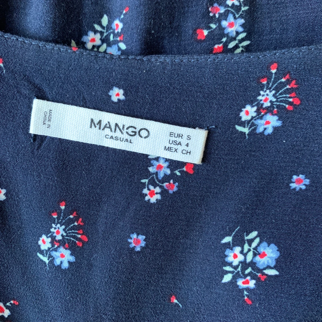 Blommönstrad klänning - Mango - 93