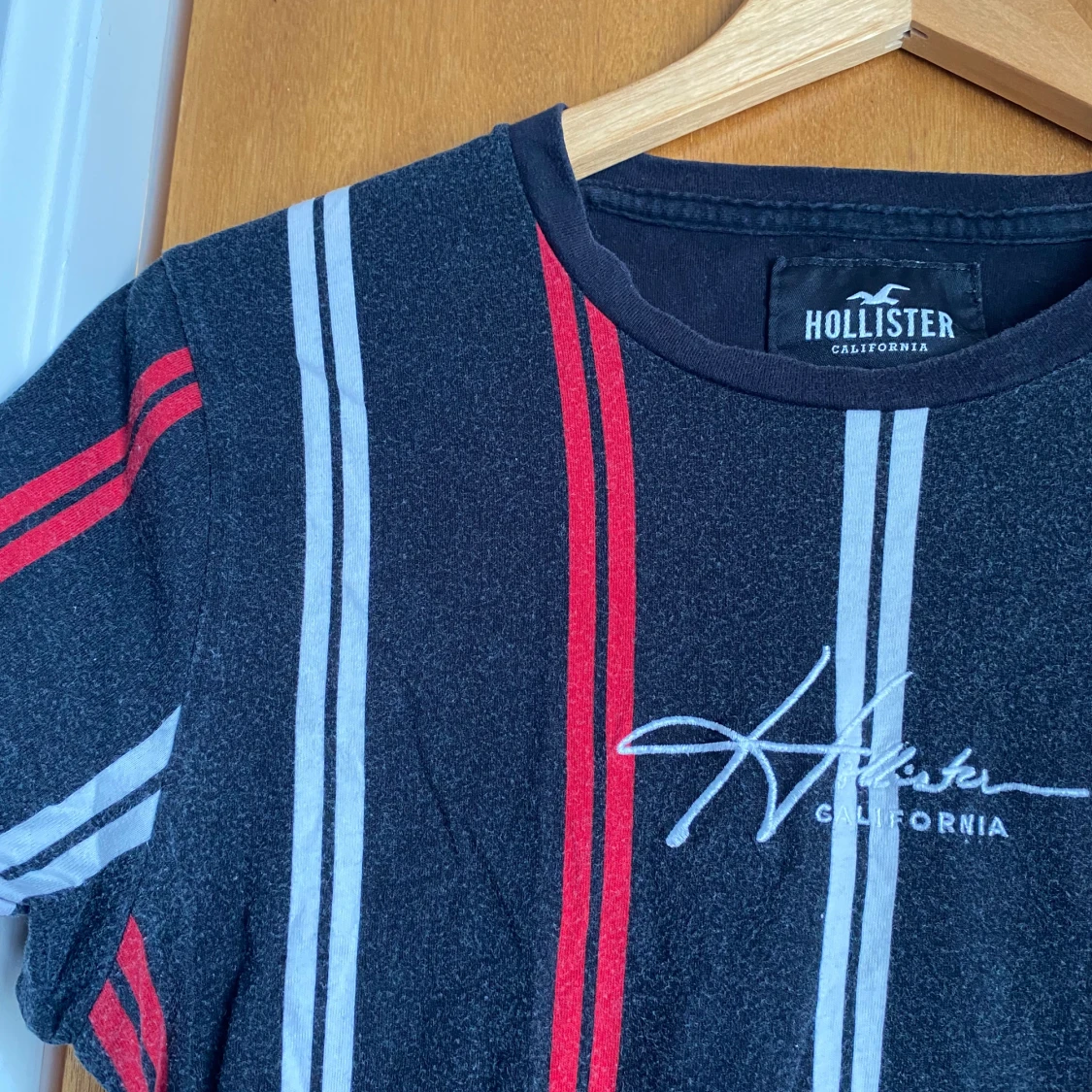 Hollister t-shirt - 90