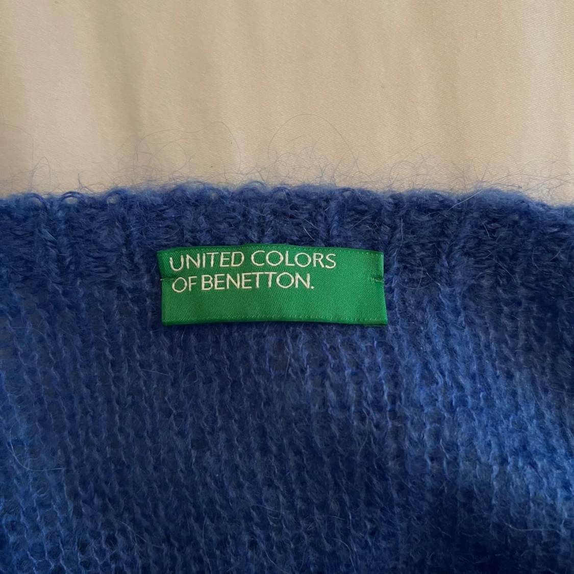 Blå stickad tröja - 90